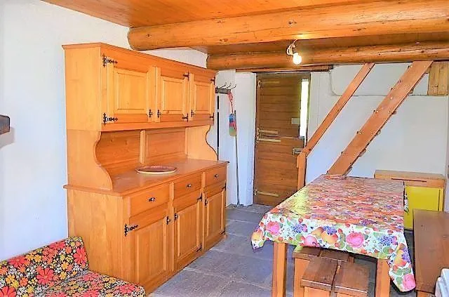 Bel rustico di 2,5 loc. di montagna con giardino e splendida vista ...