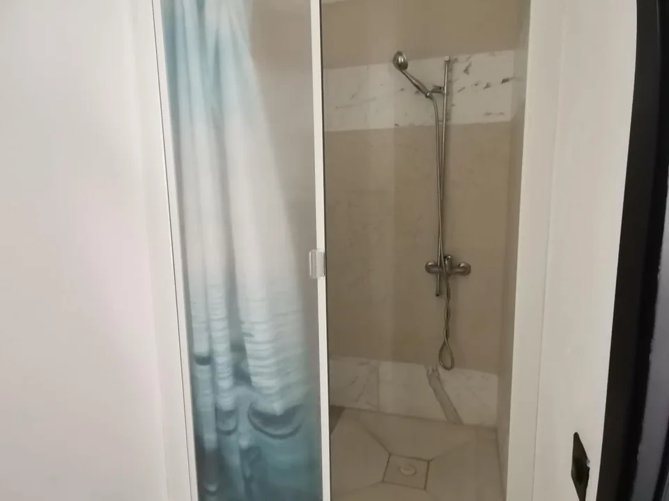 Appartamento 4,5 locali / 4 1/2-Zimmer-Stadtwohnung – Foto 10 von 11