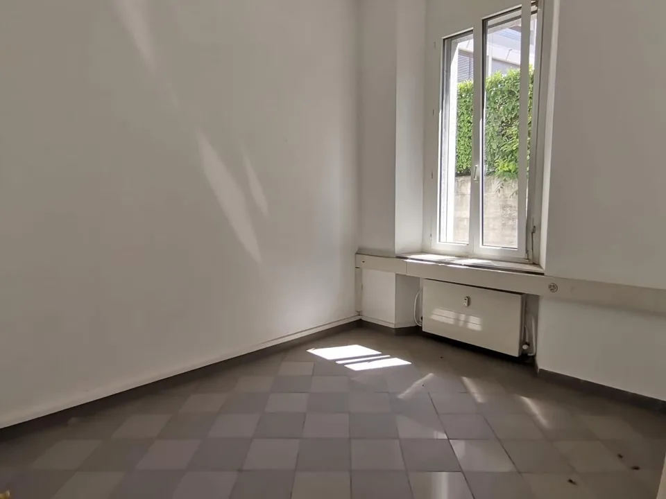 Appartamento 4,5 locali / 4 1/2-Zimmer-Stadtwohnung – Foto 8 von 11