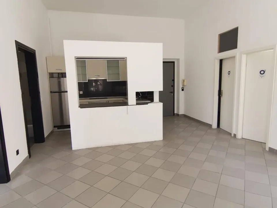 Appartamento 4,5 locali / 4 1/2-Zimmer-Stadtwohnung