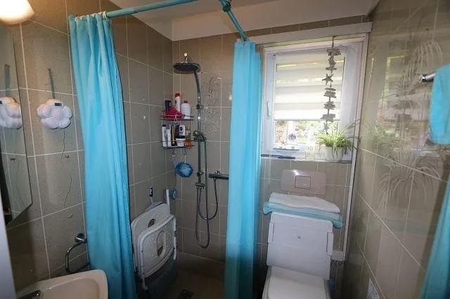 5 1/2-Zimmer-Eckhaus mit Pool und Garten / casa d'angelo di 5 1/2 l... – Foto 13 von 29