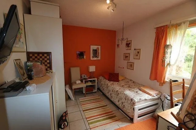 5 1/2-Zimmer-Eckhaus mit Pool und Garten / casa d'angelo di 5 1/2 l... – Foto 9 von 29