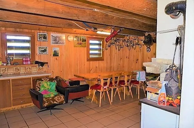 Bel rustico di 3 piani in una posizione molto soleggiata e panorami...