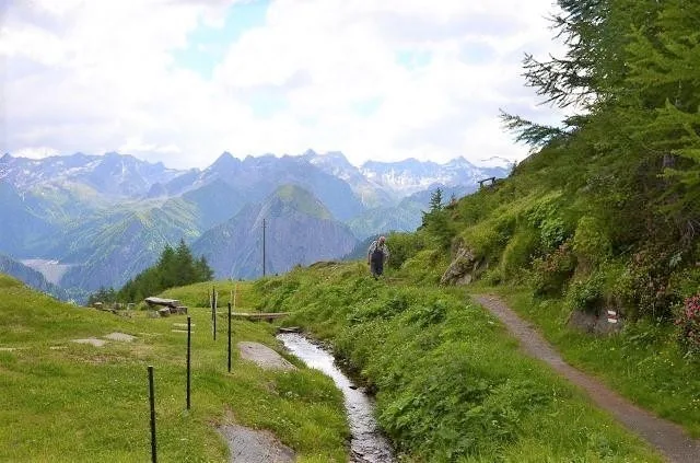 Bel rustico di 3 piani in una posizione molto soleggiata e panorami... – Foto 23 von 30