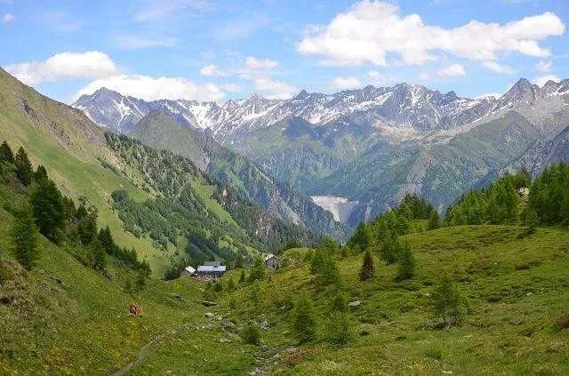 Bel rustico di 3 piani in una posizione molto soleggiata e panorami... – Foto 21 von 30