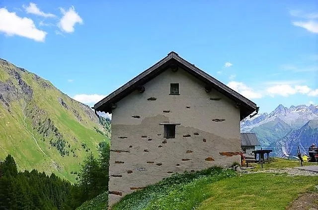 Bel rustico di 3 piani in una posizione molto soleggiata e panorami... – Foto 28 von 30