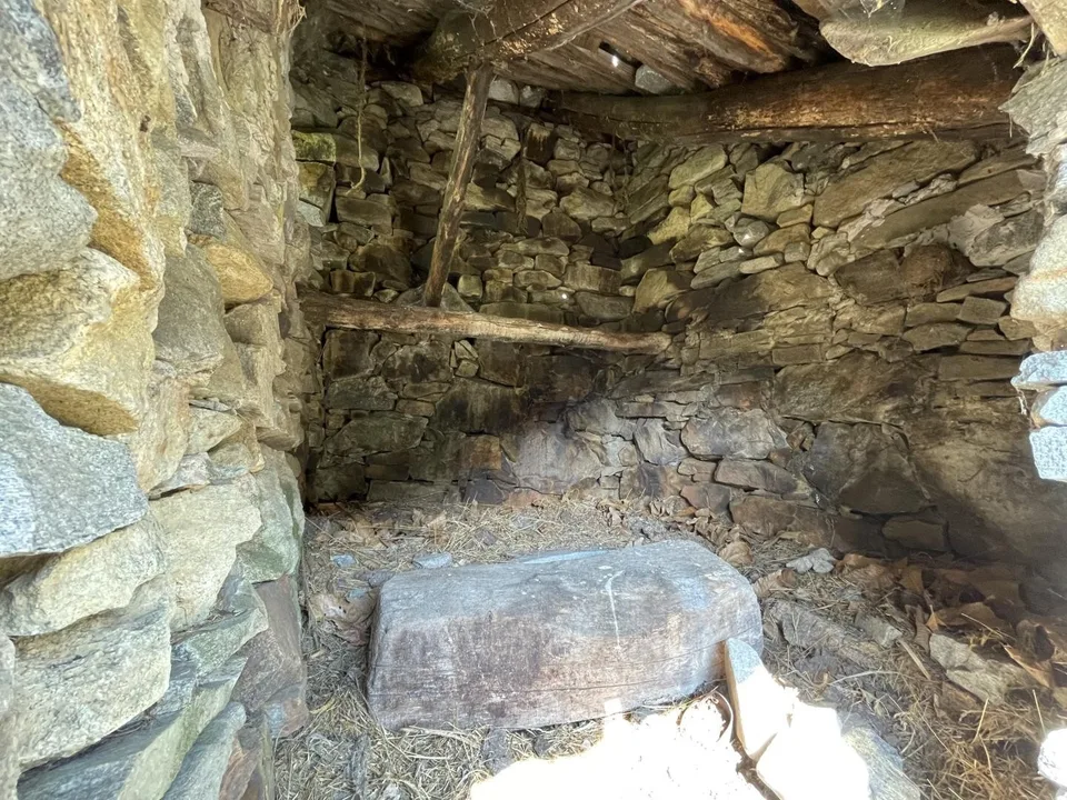 Zwei Rustico zum Ausbauen mit Grundstück an sehr sonniger Lage / du... – Foto 8 von 22