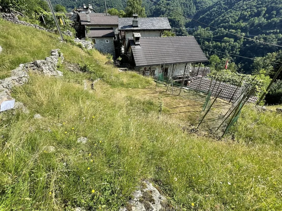 Zwei Rustico zum Ausbauen mit Grundstück an sehr sonniger Lage / du... – Foto 13 von 22