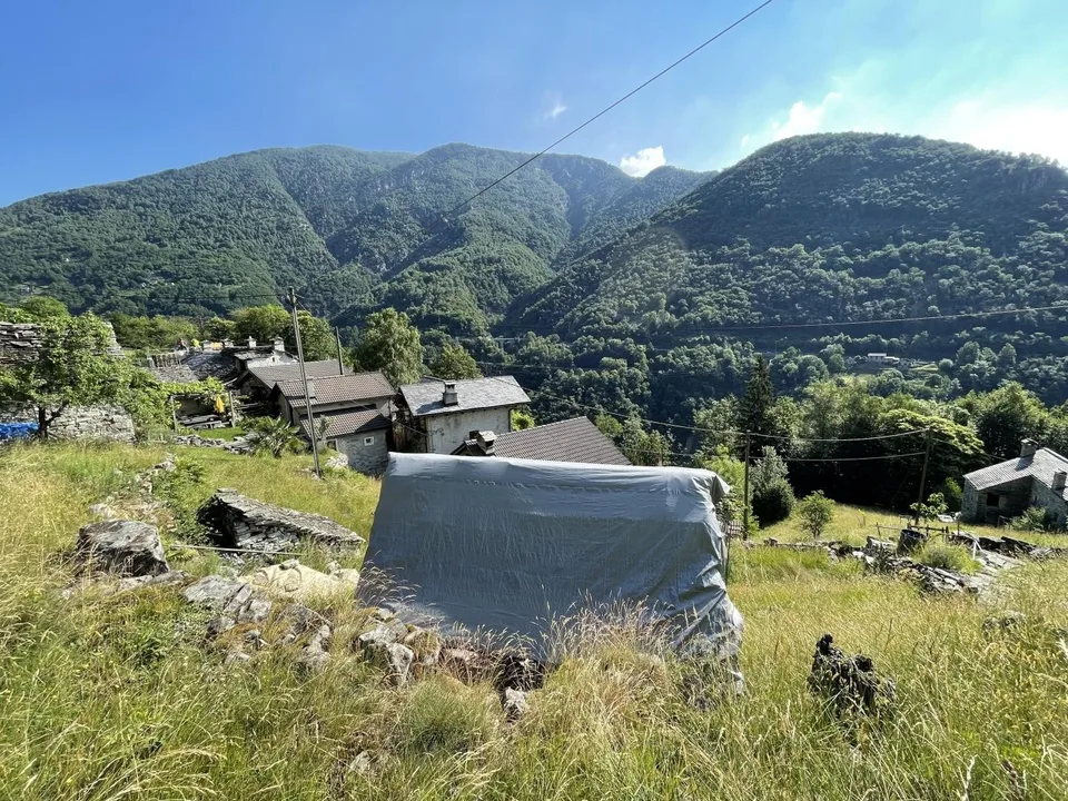 Zwei Rustico zum Ausbauen mit Grundstück an sehr sonniger Lage / du... – Foto 11 von 22