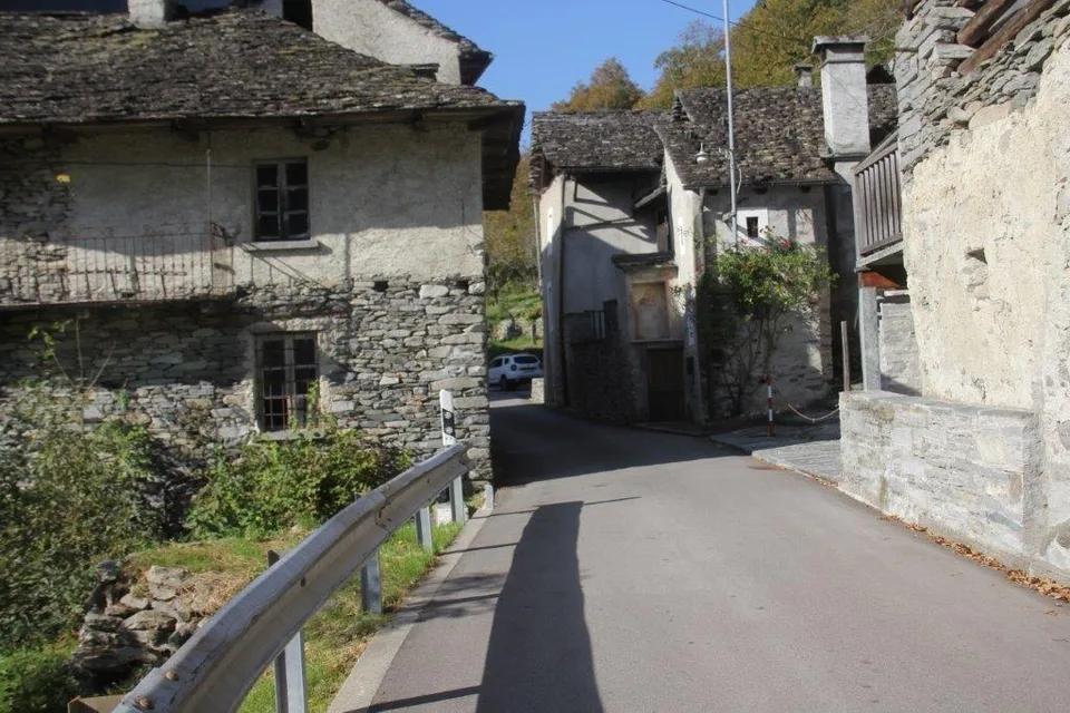 Grande rustico/casa con posteggi e terreno – photo 15 sur 16