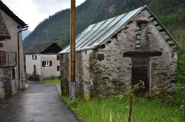 2 Rustico zum Ausbauen mit Garten / 2 rustici con giardino da ristr... – Foto 7 von 28