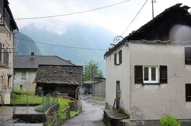 2 Rustico zum Ausbauen mit Garten / 2 rustici con giardino da ristr... – Foto 25 von 28