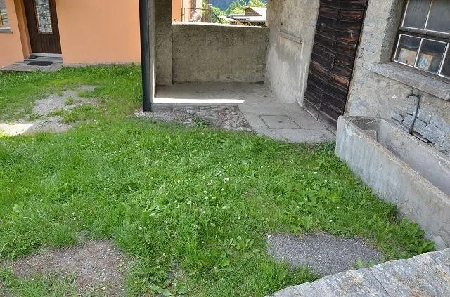 Großer zu renovierender Stall mit Pergola sonnig, ruhig mit schöner... – Foto 14 von 28