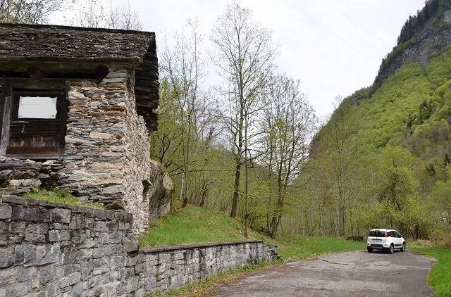 2-st.Rustico zum renovieren in der Natur mit grossem Waldgebiet /Ru... – Foto 16 von 30