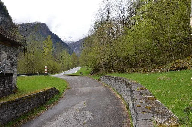 2-st.Rustico zum renovieren in der Natur mit grossem Waldgebiet /Ru... – Foto 22 von 30