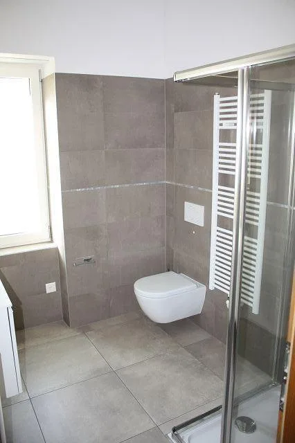 schönes 3-Familienhaus mit Garten mit Bauland / casa di tre apparta... – Foto 19 von 20