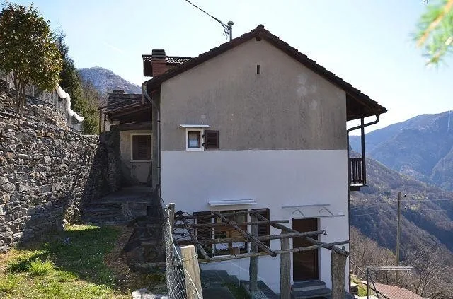 Casa bifamiliare con grande terreno immersa nella natura / 2-Famili... – Foto 22 von 30