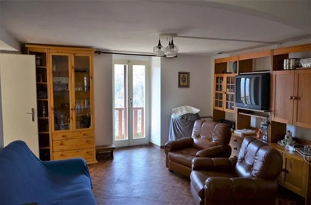 Casa bifamiliare con grande terreno immersa nella natura / 2-Famili...