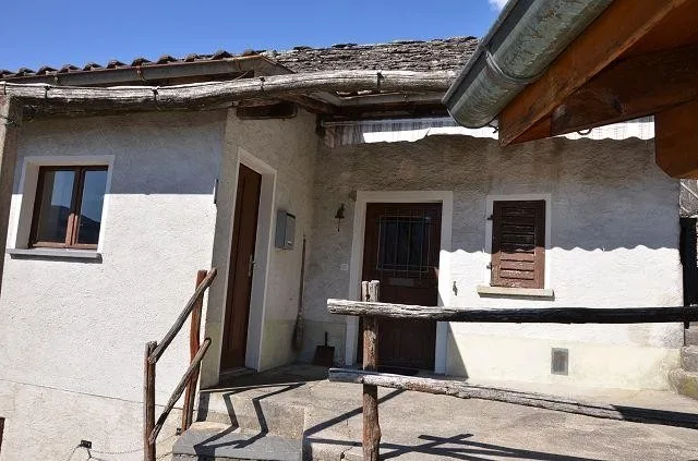 Casa bifamiliare con grande terreno immersa nella natura / 2-Famili... – Foto 23 von 30