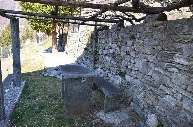 Casa bifamiliare con grande terreno immersa nella natura / 2-Famili... – Foto 27 von 30