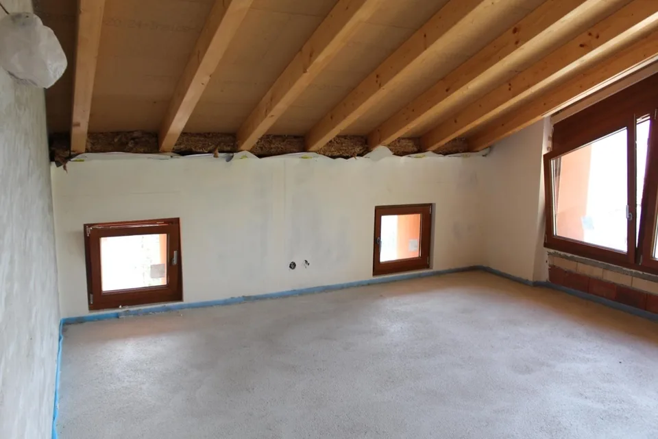 5 1/2-Zimmer-Haus mit Wald und Wiese von 1482 m2 / casa di 5 1/2 lo... – Foto 11 von 30