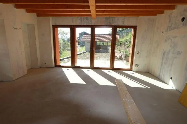 5 1/2-Zimmer-Haus mit Wald und Wiese von 1482 m2 / casa di 5 1/2 lo... – Foto 6 von 30
