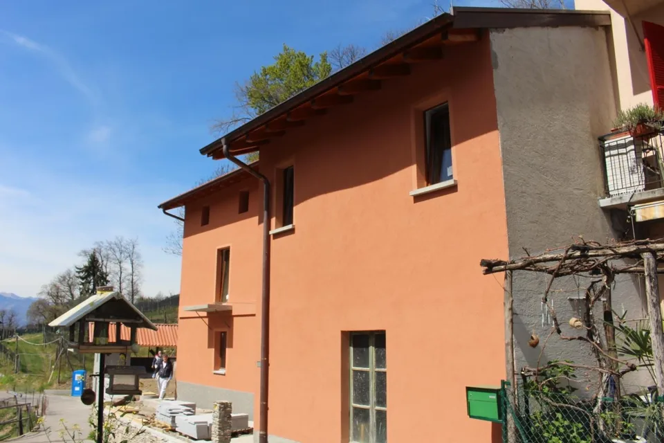5 1/2-Zimmer-Haus mit Wald und Wiese von 1482 m2 / casa di 5 1/2 lo...