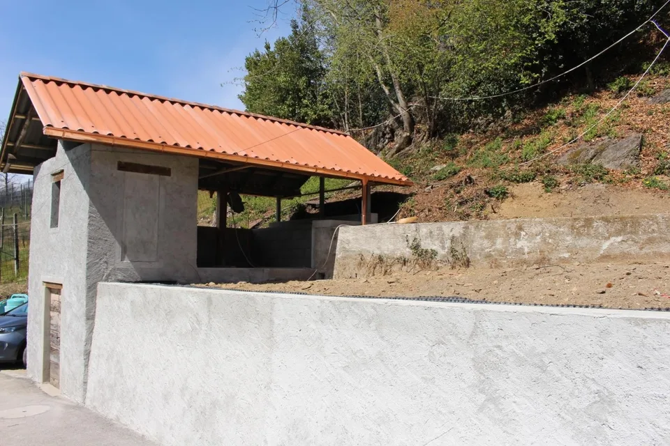 5 1/2-Zimmer-Haus mit Wald und Wiese von 1482 m2 / casa di 5 1/2 lo...