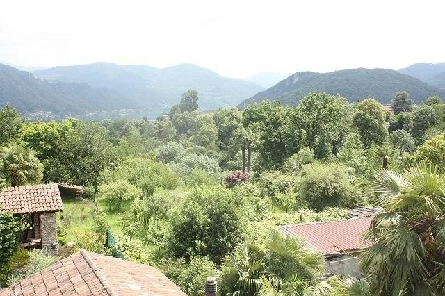 3-Familienhaus mit Nebengebäude, Stall und Wiese und Wald / casa co... – Foto 14 von 25