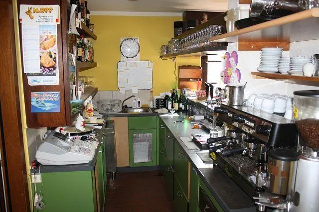 Restaurant mit Dachwohnung und 4-Zimmer-Wohnhaus / ristorante con a... – Foto 6 von 17