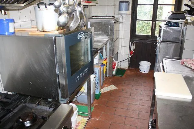 Restaurant mit Dachwohnung und 4-Zimmer-Wohnhaus / ristorante con a... – Foto 8 von 17