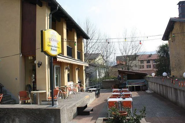 Restaurant mit Dachwohnung und 4-Zimmer-Wohnhaus / ristorante con a... – Foto 11 von 17
