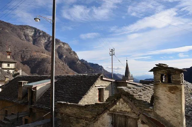 Casa grande con terrazza e annesso da ristrutturare in una posizion... – Foto 23 von 25