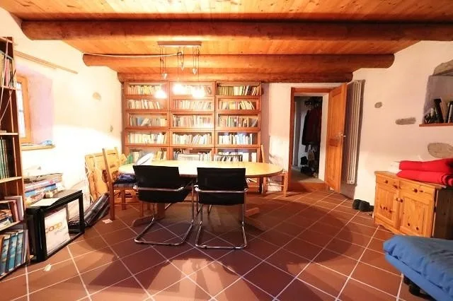 2 1/2-Zimmer-Duplex Wohnung in 2 FMH / appartamento duplex di 2 1/2...