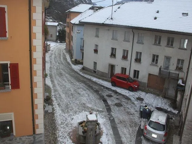 6 1/2-Zimmer-Hausteil mit Nebengebäude zum Ausbauen / casa di 6 1/2... – Foto 18 von 21