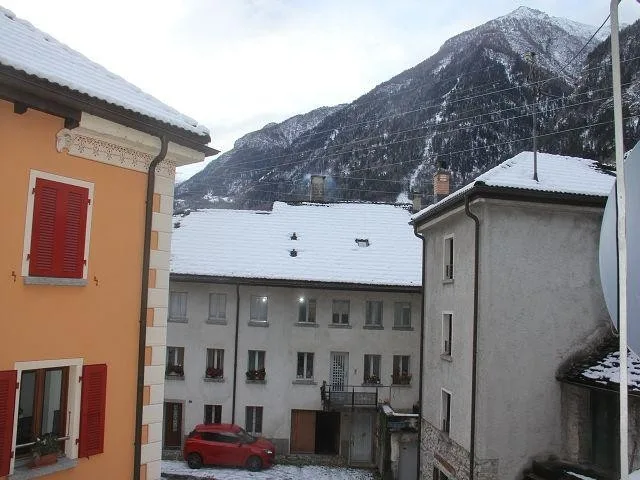 6 1/2-Zimmer-Hausteil mit Nebengebäude zum Ausbauen / casa di 6 1/2... – Foto 17 von 21