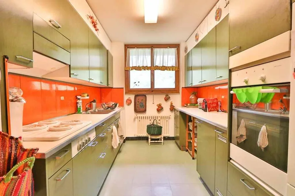 Zweifamilienhaus mit grosser Baulandreseve an Alleinlage / casa bif... – Foto 10 von 19