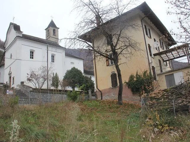 grosses Dorfhaus mit Garten / grande casa nel nucleo con giardino – Foto 18 von 25