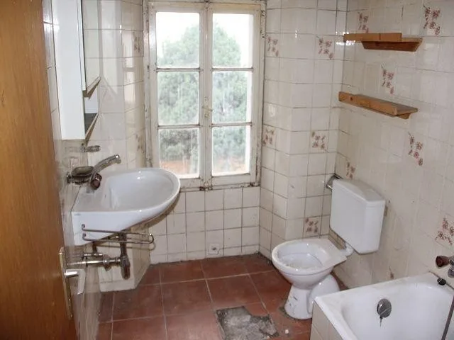 grosses Dorfhaus mit Garten / grande casa nel nucleo con giardino – Foto 13 von 25