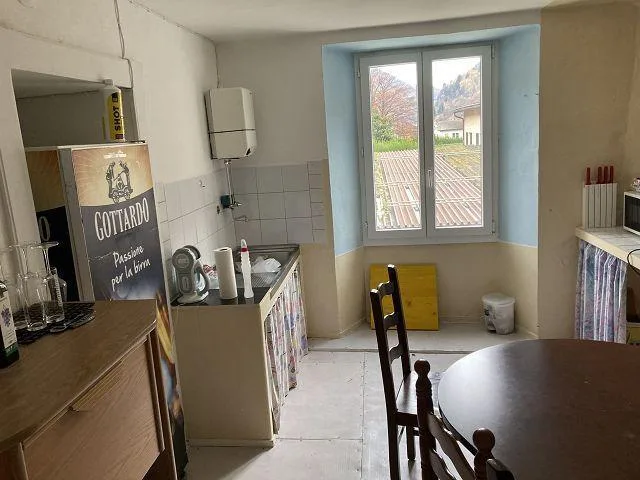 Mehrfamilienhaus mit Ausbaupotenzial / casa plurifamilare con poten...