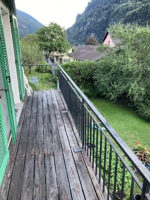 4 1/2-Zi-Dachwohnung in 2 Familienhaus grosser Garten und Bauland... – Foto 11 von 24