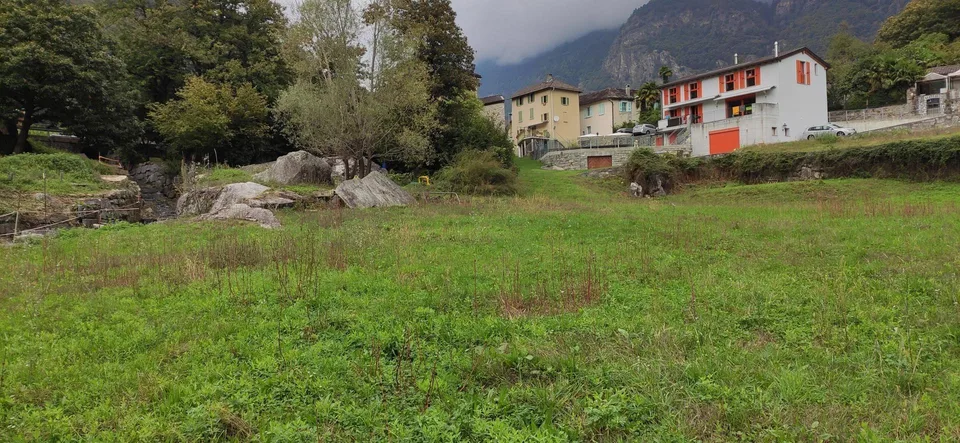 Terreno con progetto approvato – Foto 10 von 12