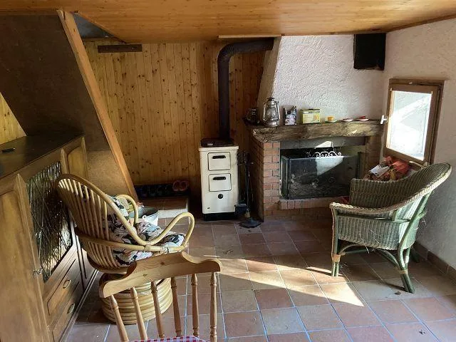 3 rustici an idyllischer Lage mit ca. 2504m2 Grundstückfläche/ 3 ru...