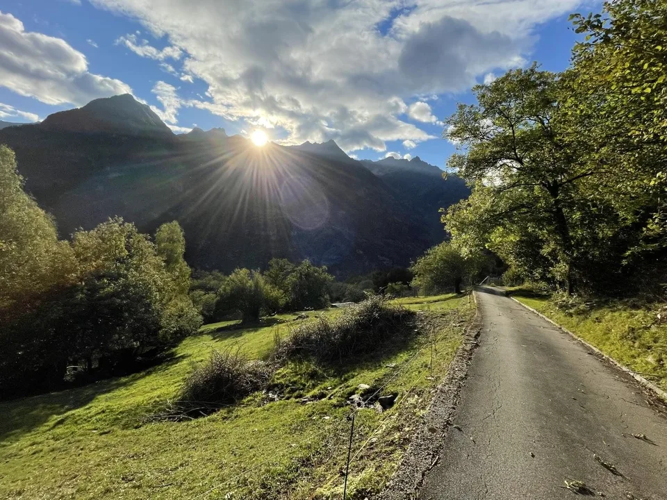 Rustico di 2 locali da riattare con prato da sfalcio, e bosco /... – Foto 10 von 18