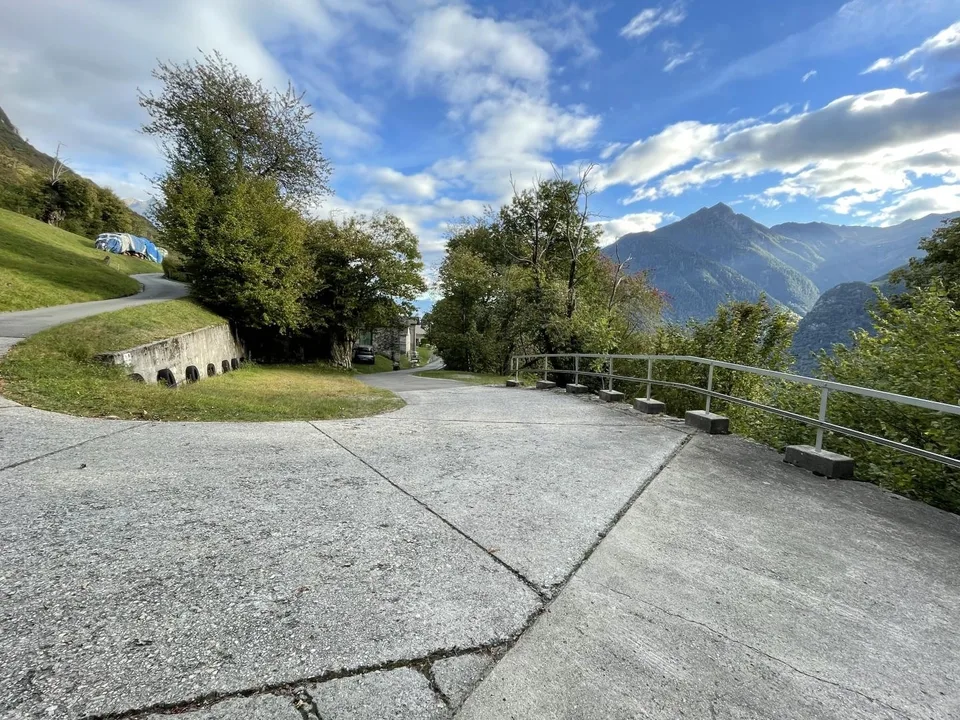 Rustico di 2 locali da riattare con prato da sfalcio, e bosco /... – Foto 9 von 18