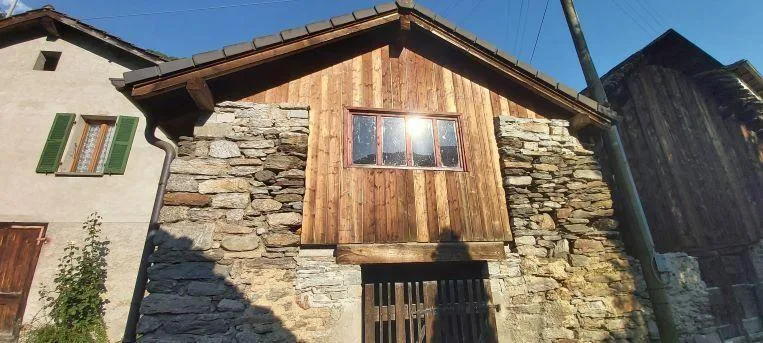 Rustico teilrenoviert an sonniger, ruhiger Aussichslage / rustico r...