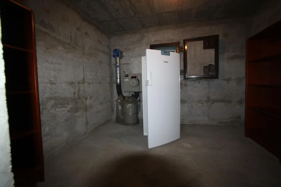 Einfamilienhaus mit zwei Wohnungen 6.5 + 3.5 Zimmern Casa con due a... – Foto 17 von 18