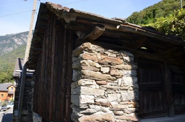 Rustico zum Ausbauen an sehr ruhiger, sonniger Aussichtslage / rust...