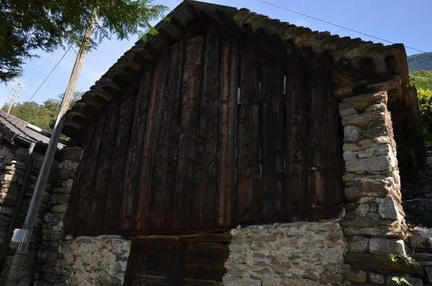 Rustico zum Ausbauen an sehr ruhiger, sonniger Aussichtslage / rust...
