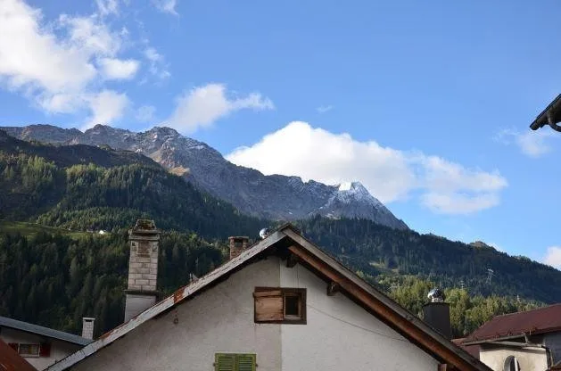 4 1/2-Zi.-Doppelhaus mit Terrasse an sehr sonniger Aussichtslage/Ca... – foto 19 di 24